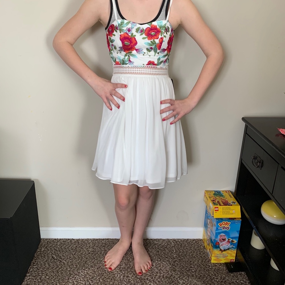 I.N. California Dress     NWT - Picture 3 of 8